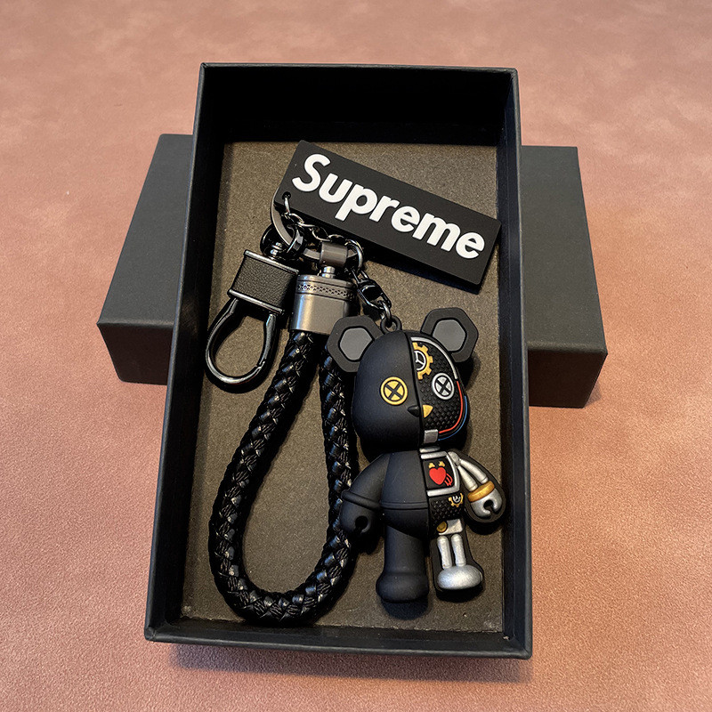 (พวงกุญแจ) พวงกุญแจ เทรนด์คุณภาพสูงกลไกหมีรถ Keyfob บุคลิกภาพของขวัญคู่รักสามมิติตุ๊กตากระเป๋าแขวนสำหรับของขวัญวันหยุดเล็ก ๆ น้อย ๆ
