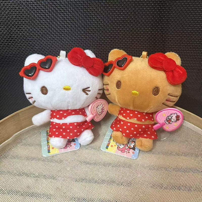 Sanrio ชุดว่ายน้ําฤดูร้อน Series Plushie ของเล่นน่ารักผิวสีดํา Hello Kitty ตุ๊กตาพวงกุญแจกระเป๋าจี้เด็กของขวัญ