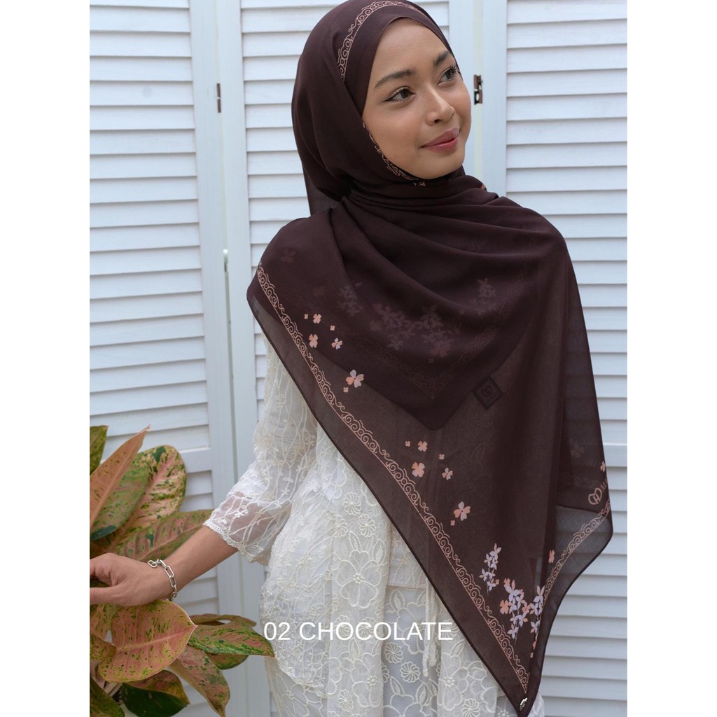 SHAWL COTTON PRINTED PREMIUM ผ้าคลุมพันยาวคอตตอนลายดอกไม้