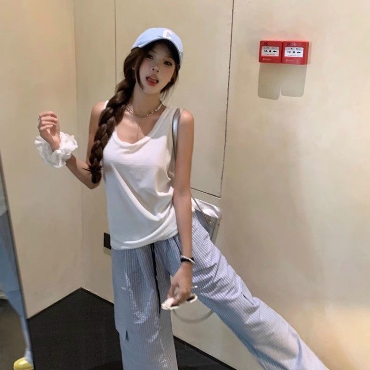 IELGY เสื้อกั๊กดีไซน์เฉพาะกลุ่มผูกเชือกสําหรับผู้หญิงสาวร้อนคอยูสลิมมิ่งเสื้อแขนกุดลําลอง - รูปที่ 6