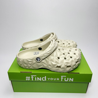 CROCS จระเข้ ใหม่รองเท้าทุเรียน ไม่จํากัดเพศ คู่รองเท้าหลุมร…