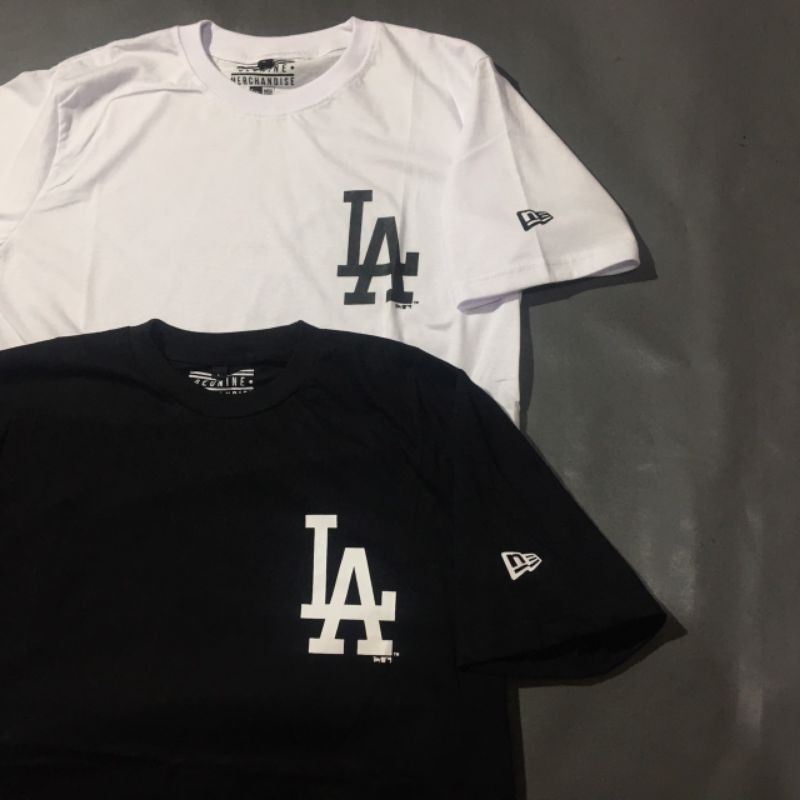 [พร้อมส่ง] แฟชั่น เสื้อยืด พิมพ์ลายโลโก้ La Los Angeles มีสีดํา และสีขาว เสื้อยืดS-5XL