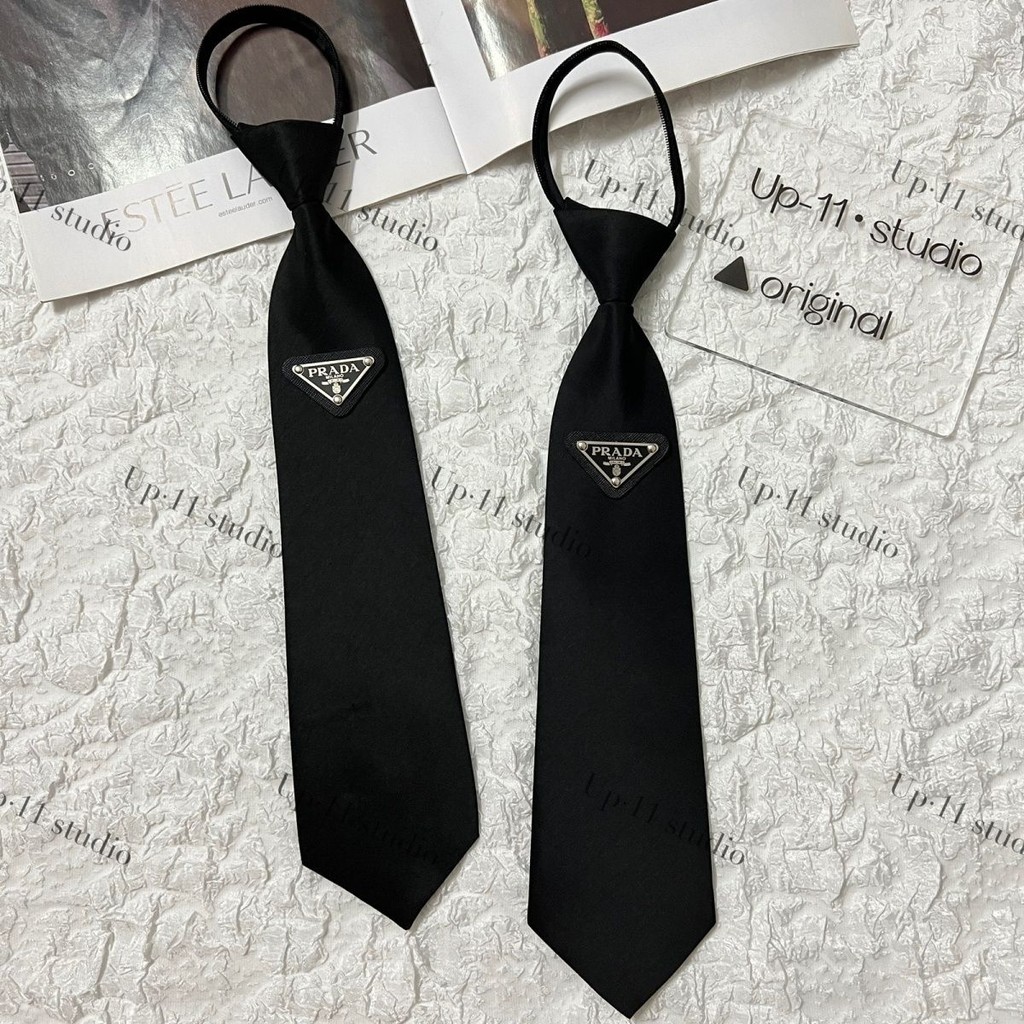 2025P Home Letter โลหะ Inverted Triangle Unisex แฟชั่นซิปปรับ Tie/7.9