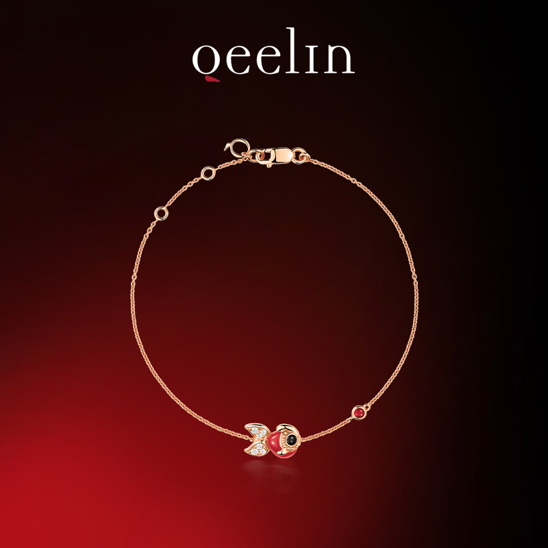 [พร้อมกล่อง] Qeelin QinQin Series 18K สร้อยข้อมือปลาทองอาเกตสีแดงสีโรสโกลด์
