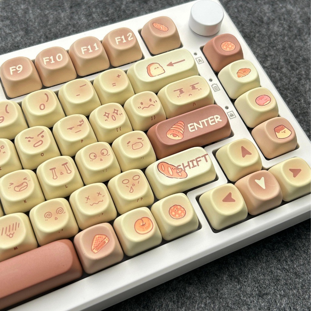 ขนมปัง Emoji Keycaps 130 คีย์ MOA โปรไฟล์ PBT Dye Sublimation Aula F75 F99 RK100 Mechanical Keycaps 