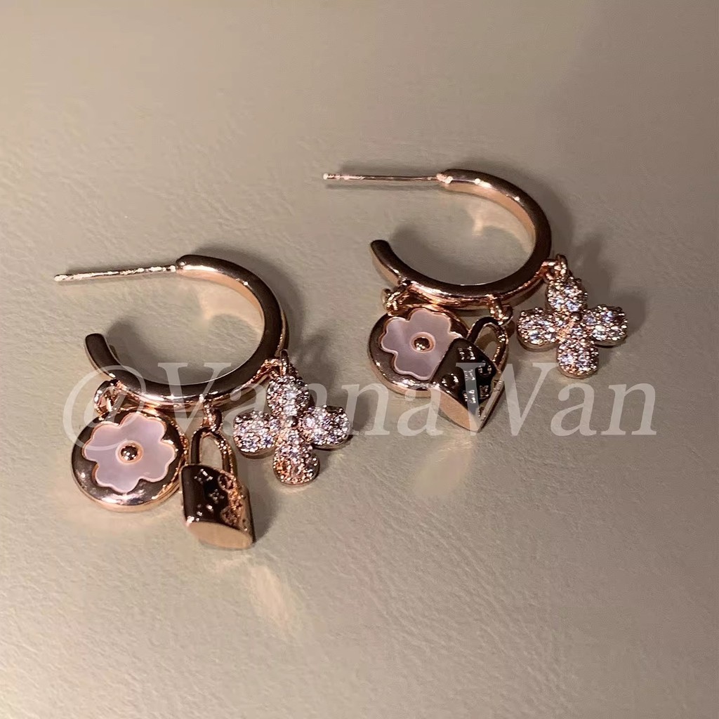 [เมี่ยวม]] [รุ่นผู้ซื้อ] ดอกไม้เก่า~ย้อนยุคหลายจี้ต่างหูพู่หญิงเปลือกสีขาวล็อคกระพริบเพชรต่างหูดอกไม้