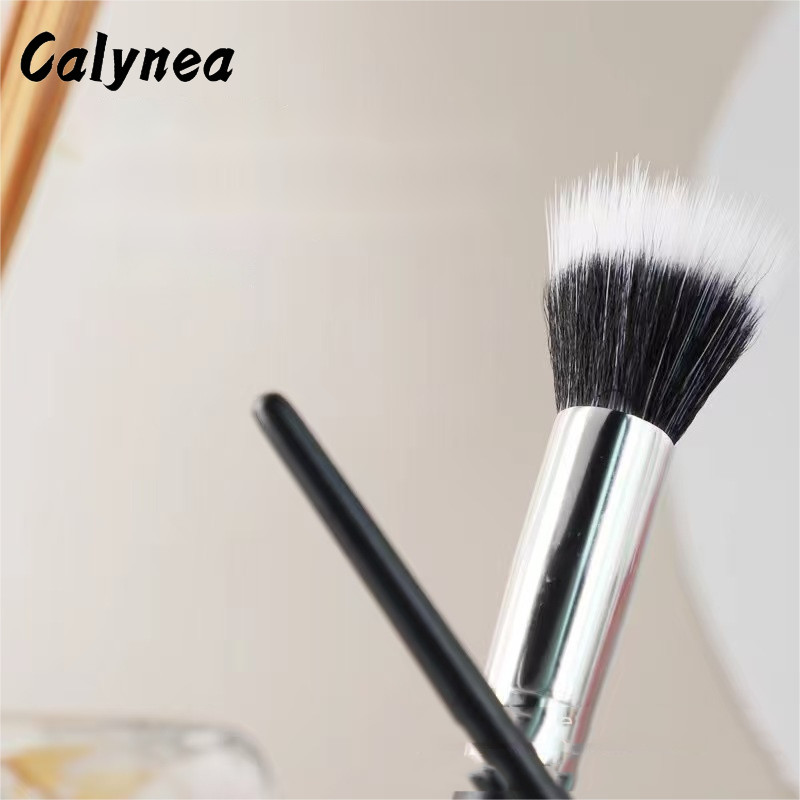 CALYNEA แปรงแต่งหน้า แปรงขนสัตว์ แปรงปัดแก้ม ขนาดใหญ่ สีดำ