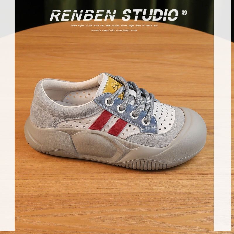 Renben ผู้หญิงใหม่กลวงออกระบายอากาศแฟชั่นอเนกประสงค์ย้อนยุครองเท้ามีรูพื้นหนา