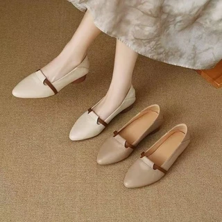 Atikota ผู้หญิงรองเท้าแบนสุภาพสตรีแฟชั่น Pointed Toe ปากตื้นน้ําหนักเบาแฟลตอเนกประสงค์