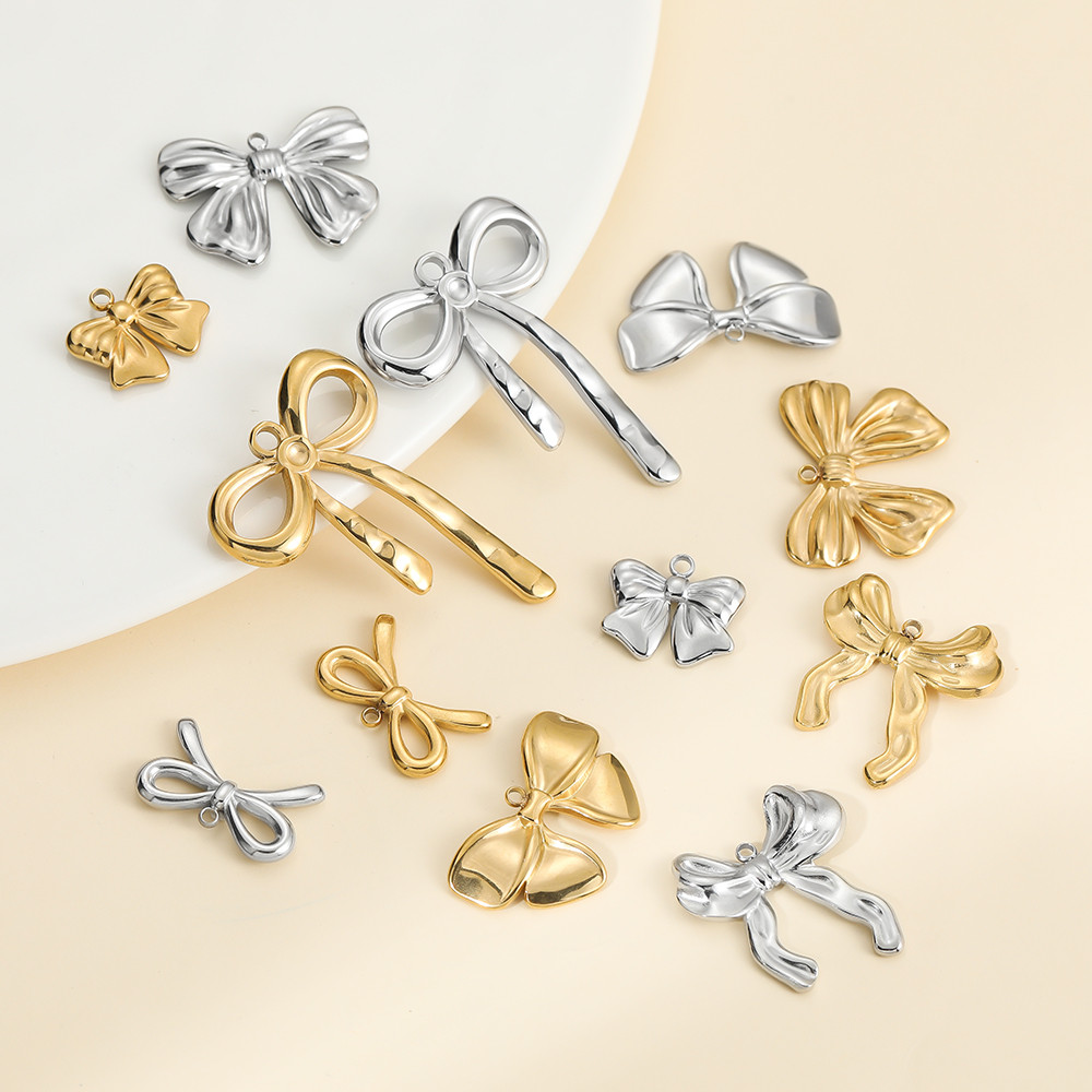 จี้สแตนเลส  2 ชิ้น แบบโบว์ผสม สำหรับDIYสร้อยข้อมือ-สร้อยคอ