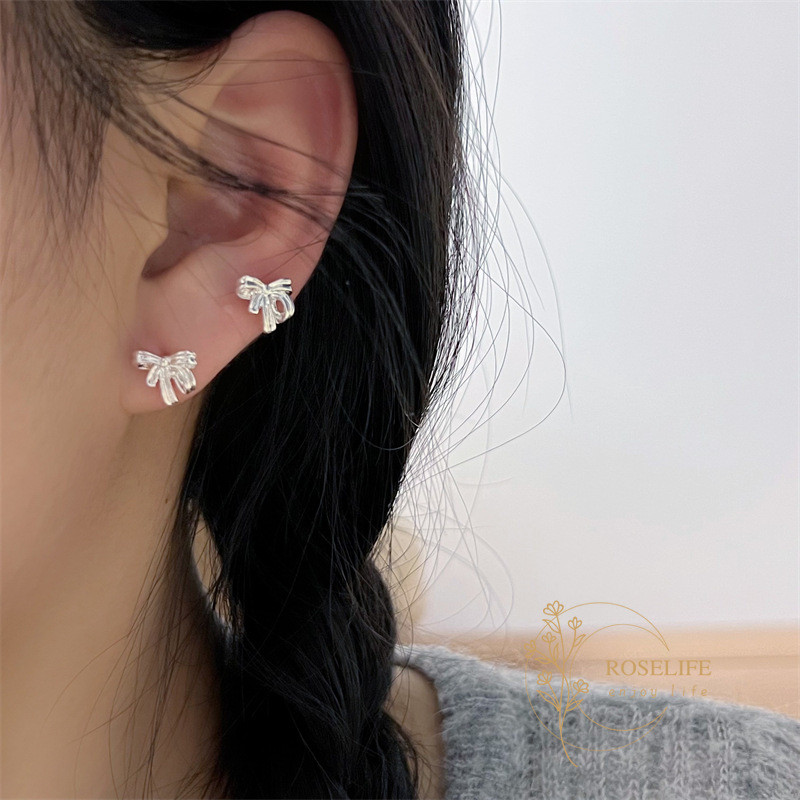 Roselife 2 ชิ้นเกาหลี S925 ริบบิ้นเงินโบว์เจาะสกรูต่างหูผู้หญิงทุกวันสวมใส่หู Studs เครื่องประดับ