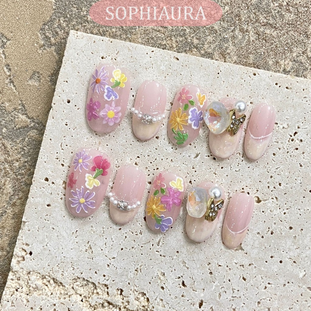 Sophiaura การออกแบบดอกไม้เล็บปลอมที่ทําด้วยมือซูเปอร์สั้นทรงสี่เหลี่ยมรูปร่างอัลมอนด์สีชมพูHandmade กดบนเล็บด้วยกาวเล็บเทียมเล็บ