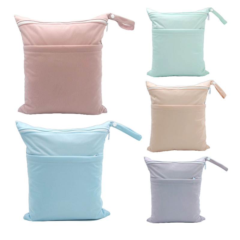 กันน้ําเปียก ผ้าอ้อม สีทึบ รถเข็นเด็ก Organizer ชุดว่ายน้ํา Reusable กลางแจ้ง ขนาดใหญ่ 30x36ซม.