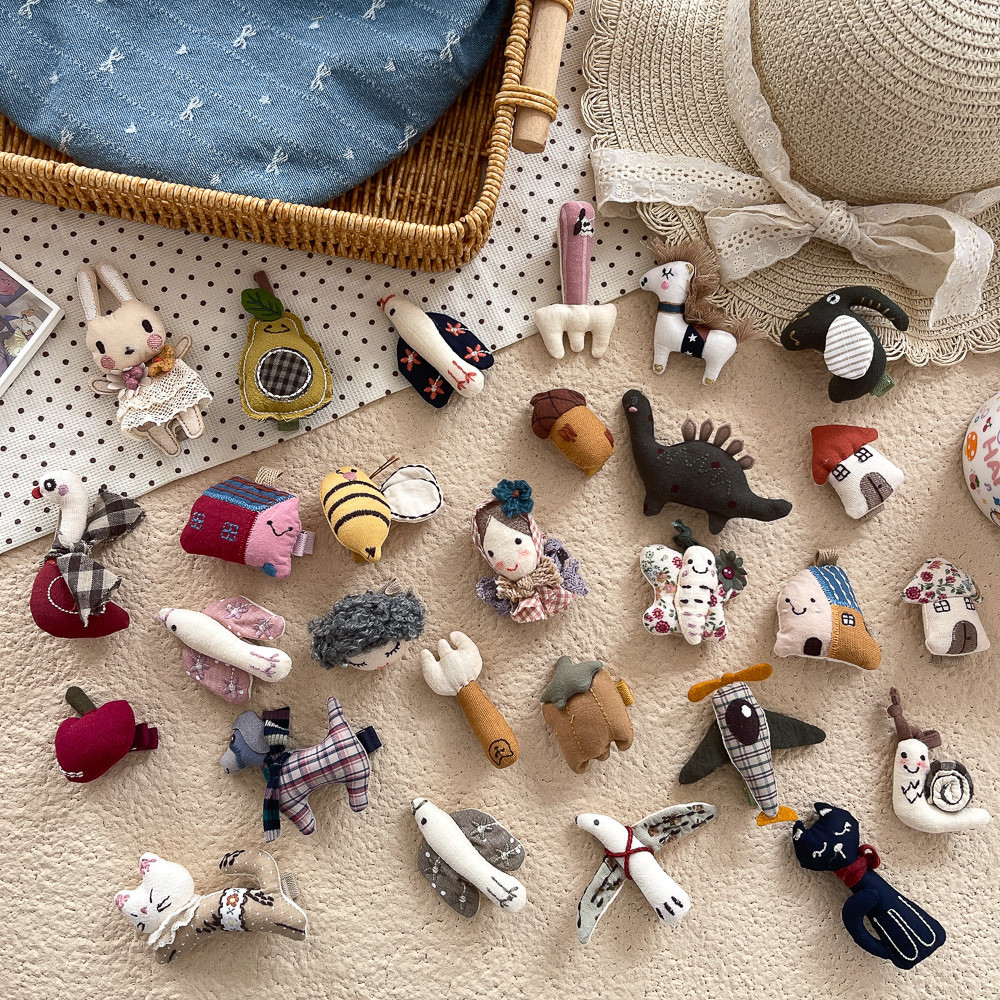 [โปรโมชั่น] Mori Hand-Made ผ้ากิ๊บสำหรับเด็กสไตล์การ์ตูน ทำจากผ้าฝ้าย ออกแบบมาในทรงเหมือนปากเป็ด เพื่อยึดผมด้านข้างและแบงค์สให้เรียบร้อย