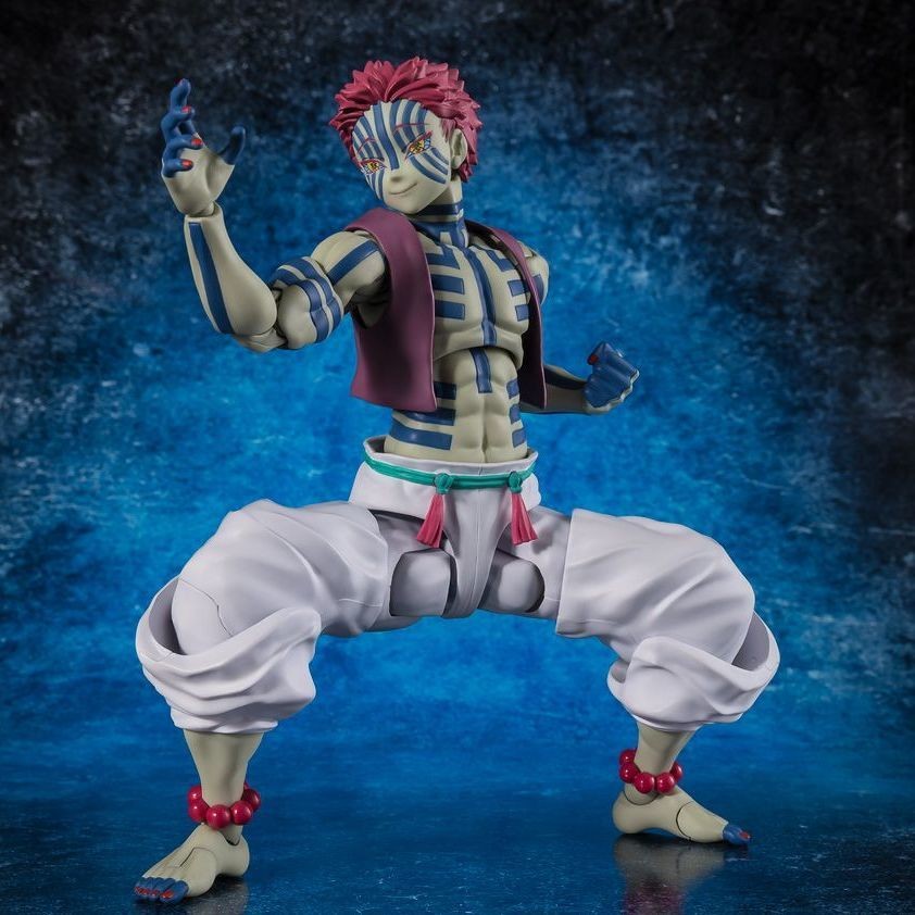 Bandai SHF Demon Slayer Blade Yiwo Seat Winding Three Brothers Movable สินค้าสําเร็จรูปรูปพร้อมสต็อก