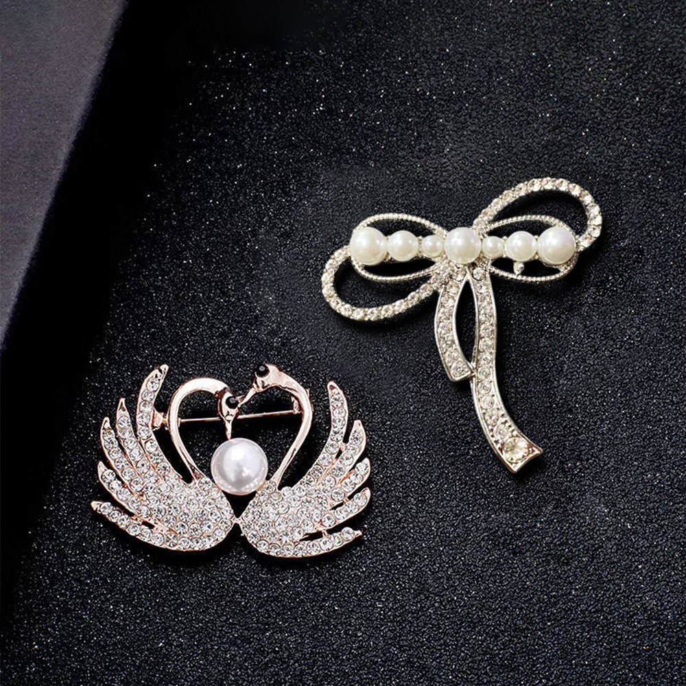 Sky - C42 BEAUTIFUL PEARL HIJAB BRORUCH ELEGANT CHEST