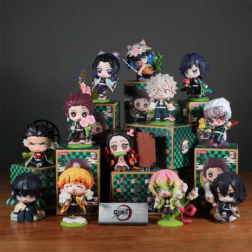 ✨[คลังสินค้าพร้อม ดาบ Akasa] Demon Slayer Birth Flower Figure Full Set Mystery Box ของเล่นอินเทรนด์เ