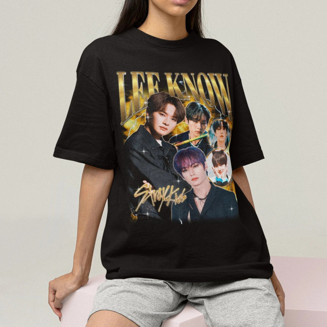 Stray Kids Lee Know Retro Bootleg เสื้อยืด Stray เด็กเสื้อ Kpop Tshirt Kpop ของขวัญสําหรับเธอหรือเขา Skz เสื้อ