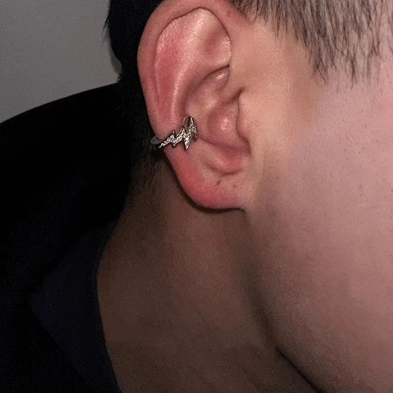 1 ชิ้น Hip Hop Lightning Ear Cuff คลิปสําหรับผู้ชายและผู้หญิงไม่เจาะคลิปบนหู Stud Cuff Hoop ต่างหูคลิปต่างหู