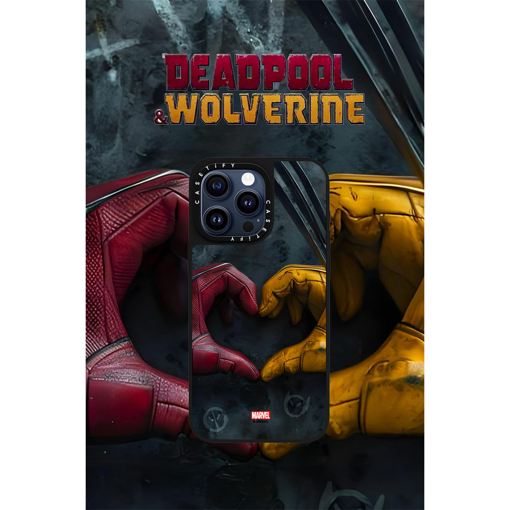 เดดพูล x วูล์ฟเวอรีน | Casetify Brotherly love แม่เหล็กดูด Black & Sliver Mirror IPhone Case IPhone 15 14 13 12 Pro Max Plus Hard Back Case Cover พร้อมกล่องแกะสลักโลโก้
