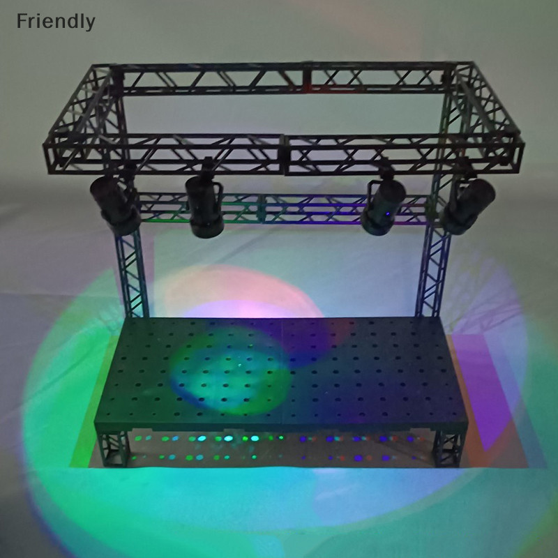 [ที่เป็นมิตร] งานอดิเรกระบบฐานสากล ฮันการ์ โรงรถแสดงเวทีโคมไฟฉายที่มีสีสันกันดั้มรูปการกระทําประกอบฉากบูติก