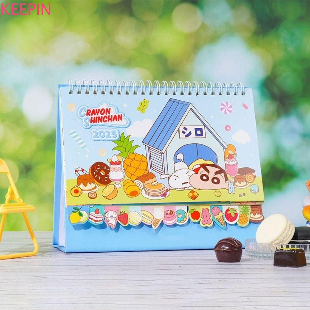 Keepin ปฏิทินเครยอนชินจัง, ปฏิทินตั้งโต๊ะการ์ตูนตัวละครอนิเมะน่ารัก, มัลติฟังก์ชั่นไม่ซ้ําใครทนทาน 2025 เครื่องประดับปฏิทินอุปกรณ์การเรียน