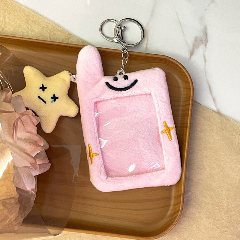 3 นิ้วการ์ตูน Plush Photocard ผู้ถือ Kpop Idol การ์ดแขนป้องกันอัลบั้มรูปกระเป๋านักเรียน Pendent พวงกุญแจของขวัญวันเกิด - รูปที่ 4