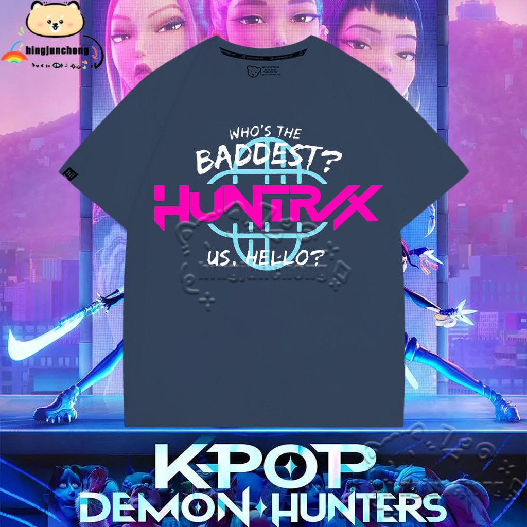 เสื้อยืดปี 2025KPop Demon Hunters Tshirt HUNTR/X Who‘s The Baddest Us Hello 5 Color Fashion Printing