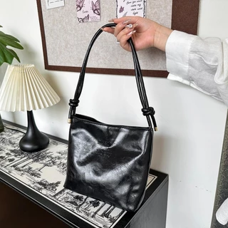 【พร้อมส่ง】miss bag fashion กระเป๋าสะพายข้าง ดีไซน์ไม่ซ้ำใคร ทันสมัย เหมาะสำหรับกลุ่มแฟชั่นใหม่