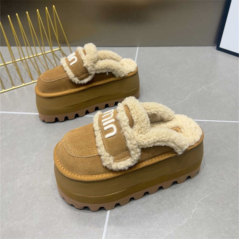 8 ซม.ความสูง Velcro รองเท้าแตะผ้าฝ้ายหนา Soled Furry รองเท้าแตะผู้หญิงสวมใส่ด้านนอก 2024 สไตล์ใหม่