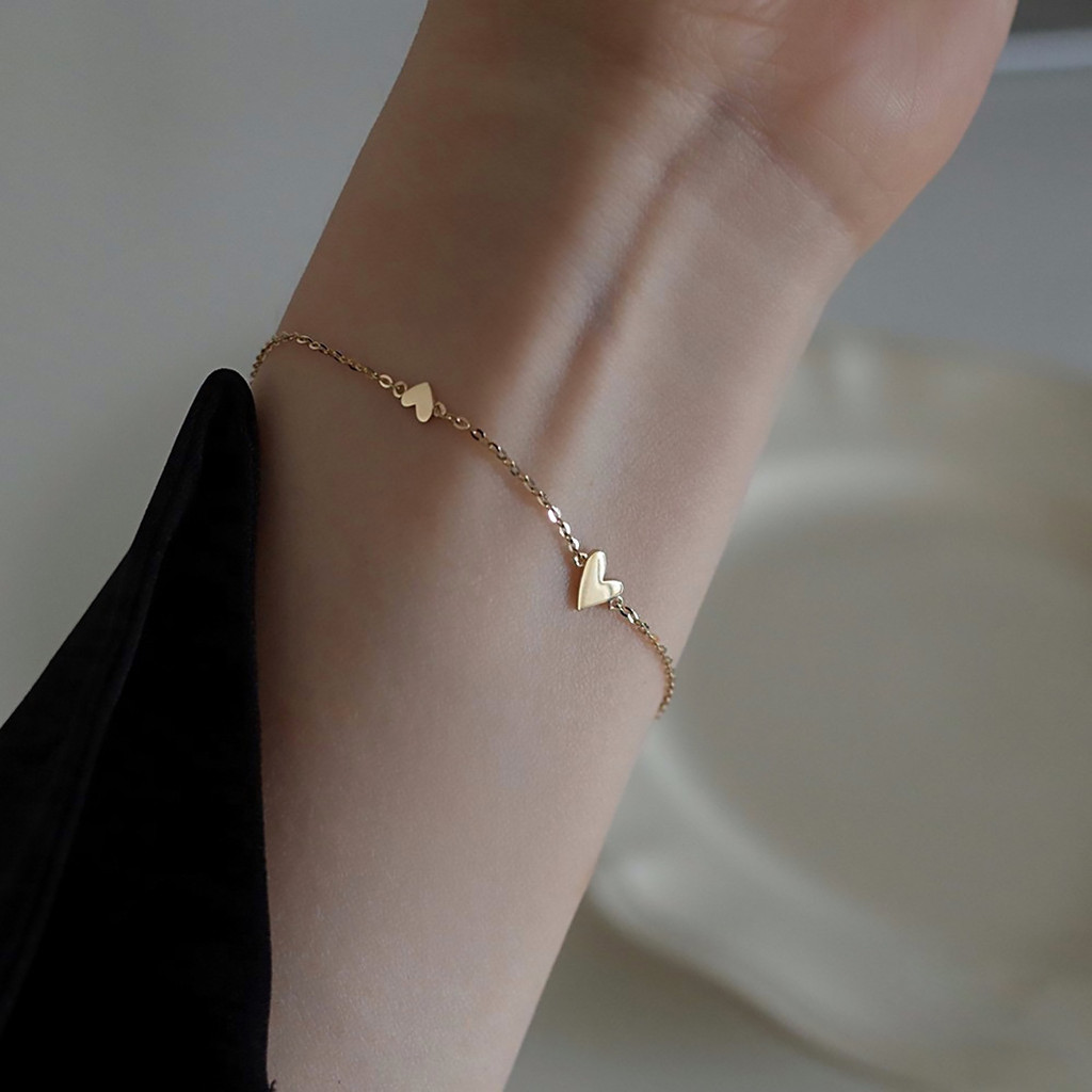 ไทเทเนียมเหล็กผู้หญิงสร้อยข้อมือ High-End Niche Design Love สร้อยข้อมือขนาดเล็กผู้หญิง Clavicle Chain เครื่องประดับของขวัญวันวาเลนไทน์