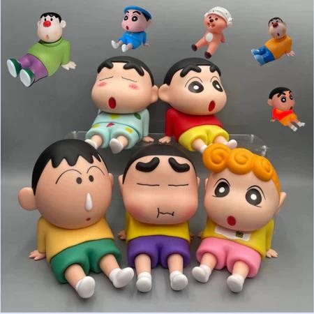 Crayon Shin-Chan อะนิเมะรูปผู้ถือโทรศัพท์ Kawaii เครื่องประดับเดสก์ท็อปโทรศัพท์สนับสนุน Mini GK คอลเลกชันตกแต่งของขวัญ