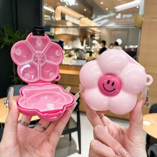Crystal กล่องยาพกพารูปดอกไม้โดพามีน กล่องยาขนาดเล็กพกพาสะดวก กล่องใส่ยาแบบหลายกริดป้องกันความชื้นแบบปิดผนึกน่ารัก