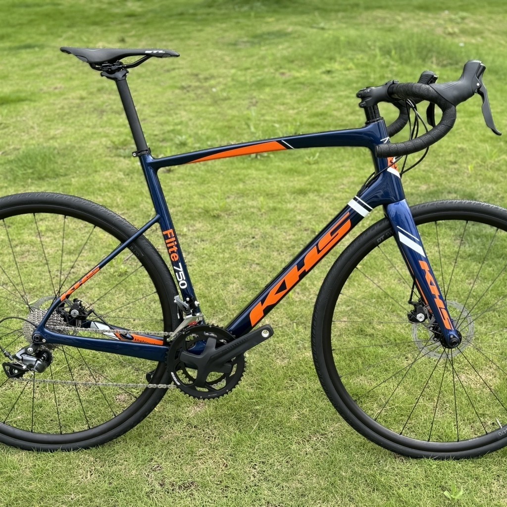 KHS Ultra-Light Road Bike สำหรับผู้ใหญ่ ออกแบบใหม่ กะทัดรัด พร้อมเกียร์ shift และดิสก์เบรกคาร์บอนไฟเ
