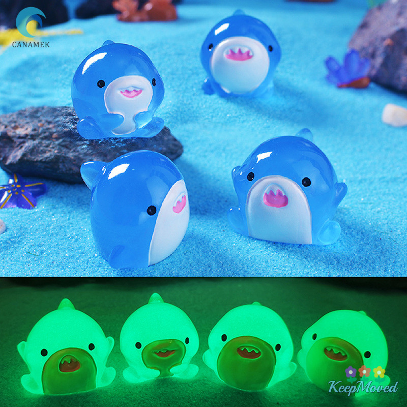Keepmoved 1 ชิ้น Mini Shark Luminous ของเล่นตกแต่งน่ารักเด็ก Glow In The Dark เรซิ่น Shark Miniature Figurines ของขวัญสําหรับสาวแปลกใหม่