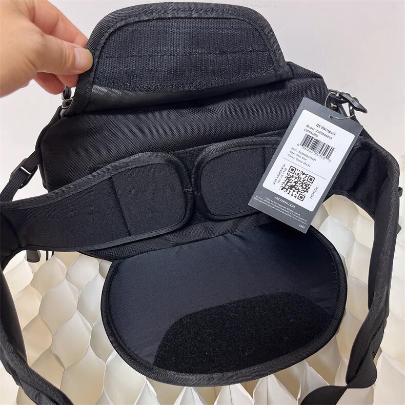 Arcteryx ไก่โครงกระดูกนกกระเป๋า Q5 Waistpack กลางแจ้งกันน้ําแฟชั่น Messenger Fanny กระเป๋าสะพายกระเป๋าหน้าอกเอวกระเป๋า