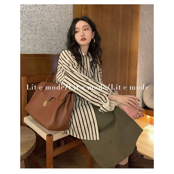 PKB3013 เสื้อเชิ้ตแขนยาวแฟชั่นขนาดใหญ่สําหรับผู้หญิง ลายทาง 'คอปก' อก 44 นิ้ว สีครีม free size