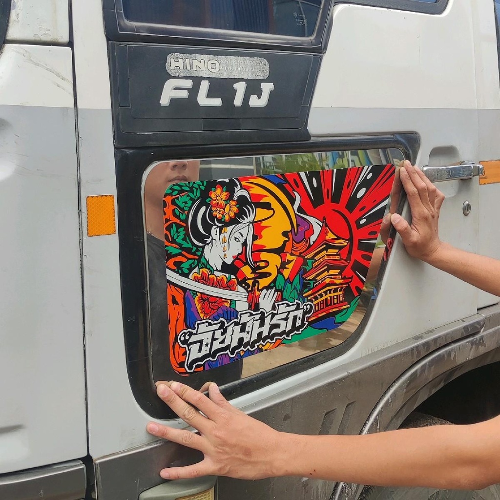 แผ่นสแตนนเลส ติด กระจก ช่องโชว์ขาอ่อน รถบรรทุก Hino สิงไฮเทค/โปรเฟีย