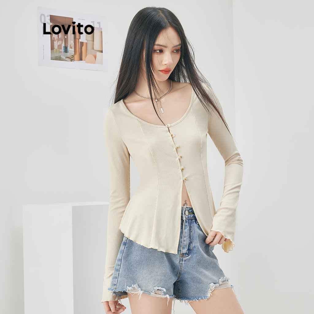 (Trendy) Lovito เสื้อยืดลําลองเสื้อยืดรัดตัวด้านหน้าปุ่มอสมมาตรธรรมดาสําหรับผู้หญิง L52AD153 (หลากสี