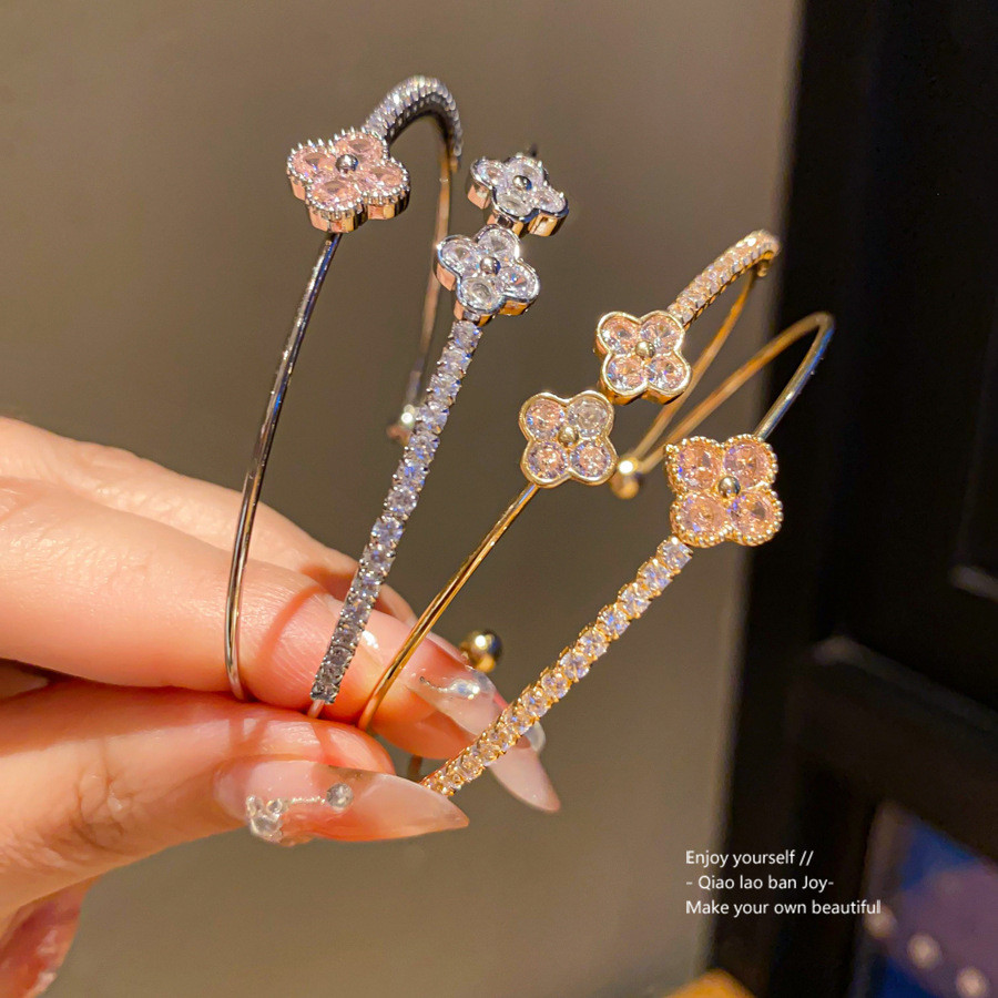 สร้อยข้อมือสองชั้นเพทายดอกไม้เพชรเปิดสร้อยข้อมือสุภาพสตรีเครื่องประดับ