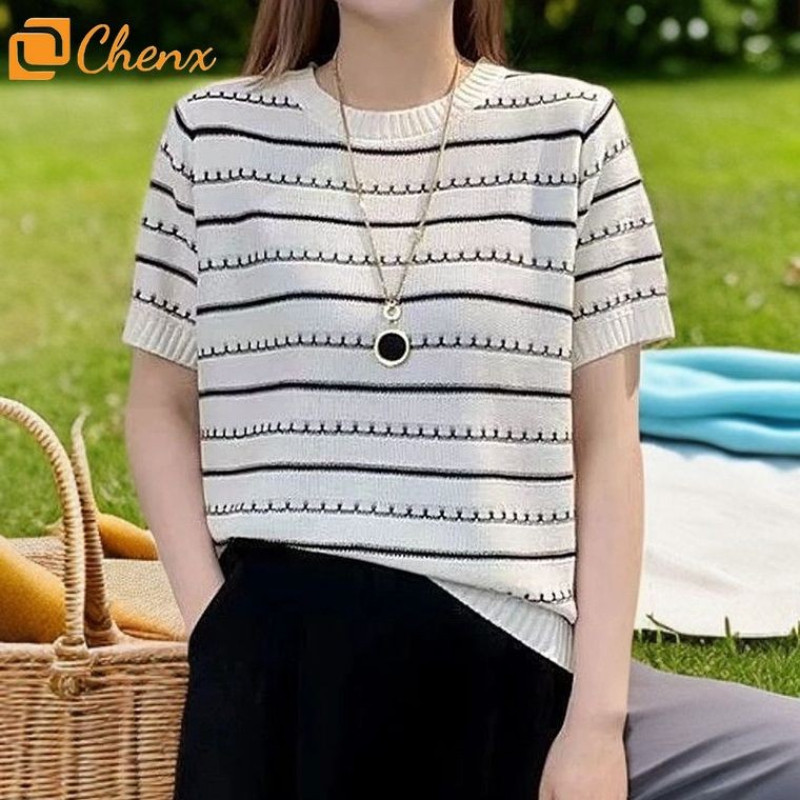 เสื้อยืดลายพิมพ์แขนสั้นสำหรับผู้หญิง สวมใส่ได้ในอากาศเย็น