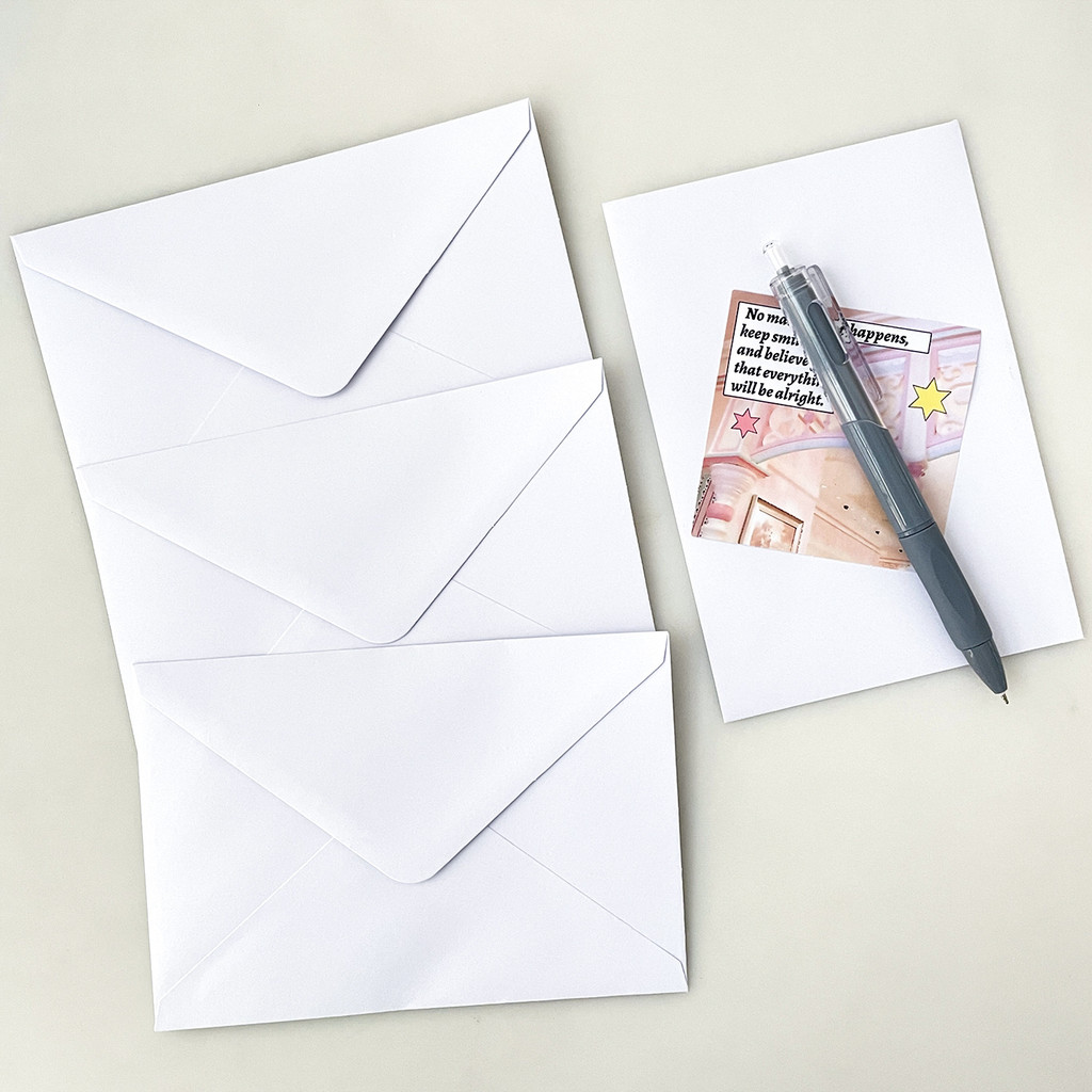 ซองจดหมายสีขาวสําหรับการ์ดอวยพรโปสการ์ดซองจดหมายเปล่า
