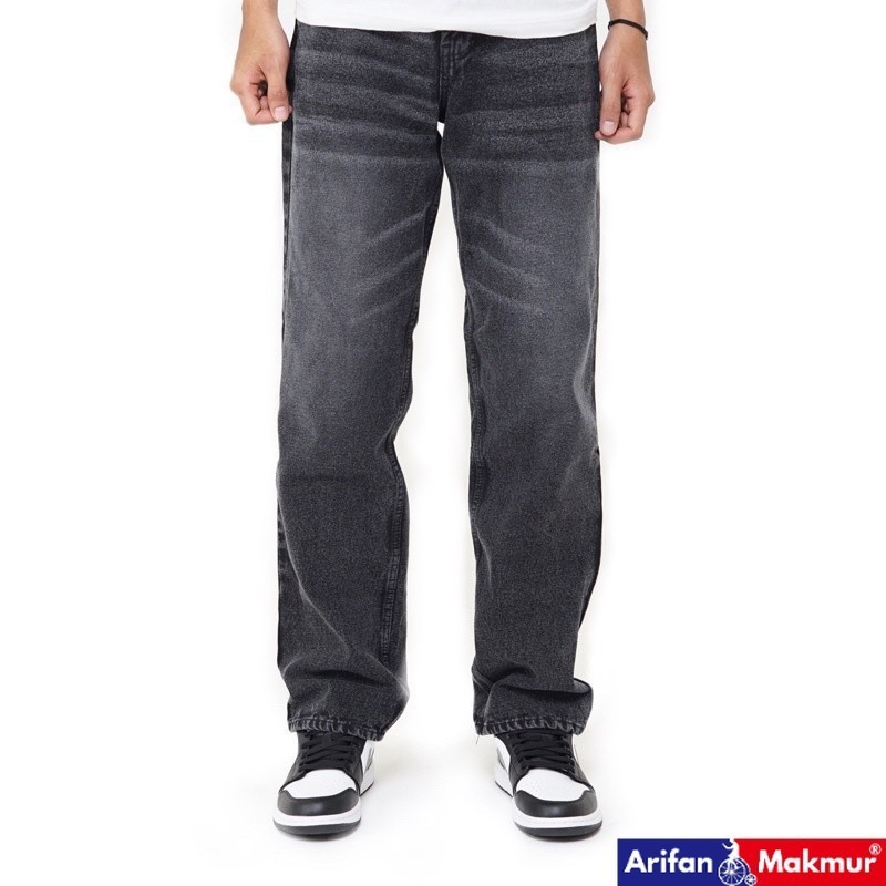 อาริฟาน® 530 Regular Spray กางเกงยีนส์สีดํา