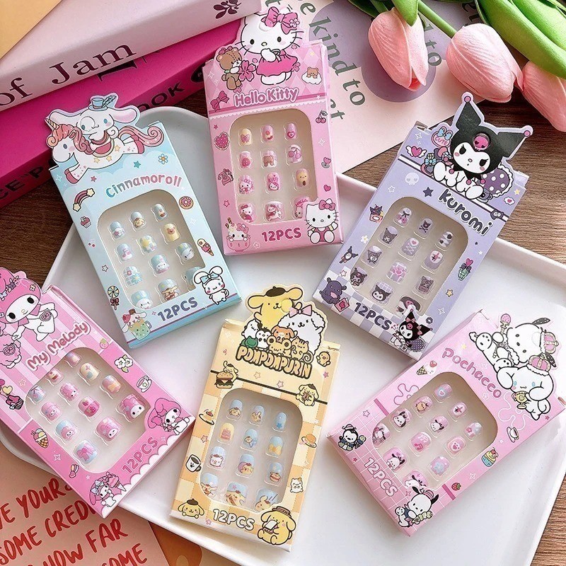 12pcs Kuromi Melody Cinnamoroll สามมิติสวมใส่เล็บปลอม Sanrio Kawaii สวมใส่เล็บ Handmade ที่ถอดออกได้เล็บปลอมประณีตอุปกรณ์เสริมสําหรับเด็ก