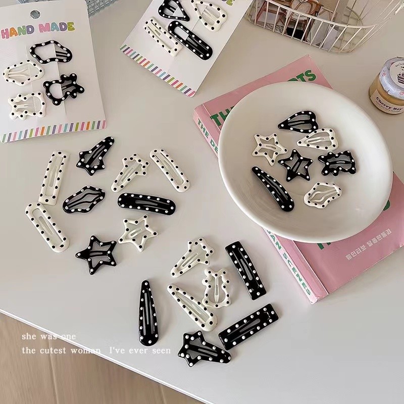 กิ๊บติดผมเมฆดาวลายจุดสีดําและสีขาวหวาน Girly Bangs Bb คลิปสําหรับผู้หญิง