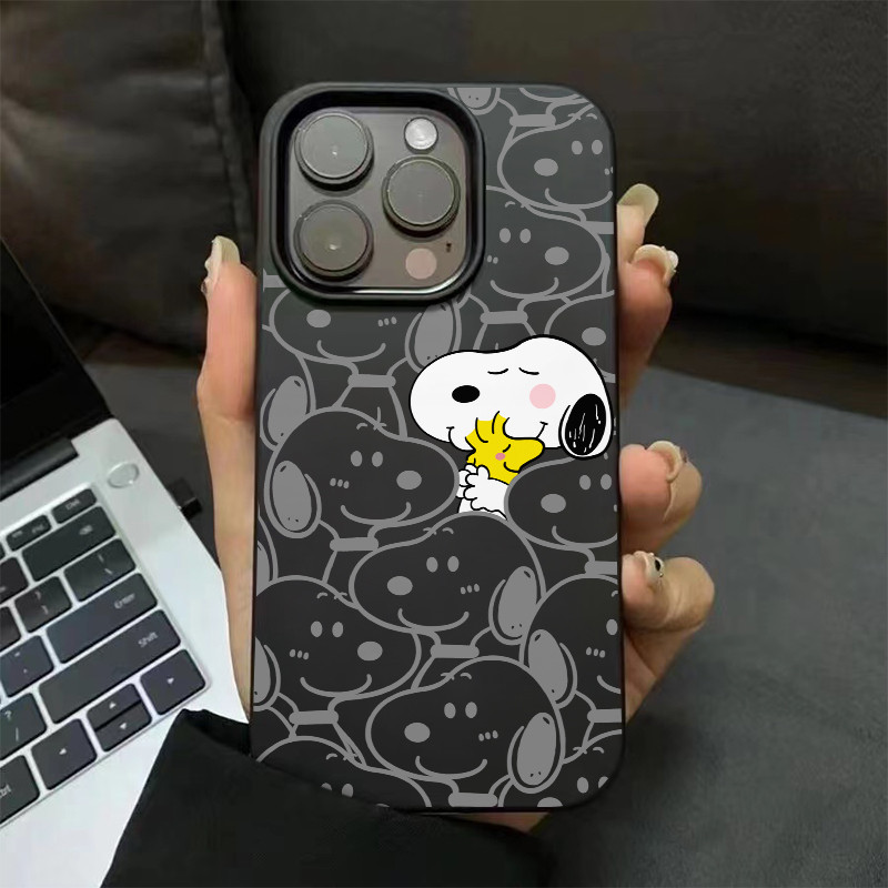 เคสไอโฟน16 15 14 13 12 11 Pro Max Case น่ารัก Hug Snoopy กันกระแทก Matte Compatible เคส iPhone 16PM,16Plus,X/XS, XR,7+,8Plus