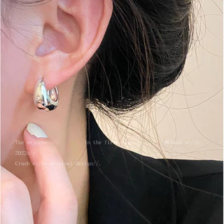 ต่างหูโลหะย้อนยุคต่างหูระดับไฮเอนด์ที่สวยงามต่างหูทุกการแข่งขันที่เรียบง่าย