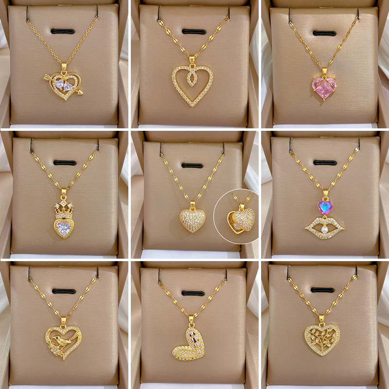 หรูหรา Love เพชรเต็ม Micro-Inlaid Design สร้อยคอเหล็กไทเทเนียม ins แฟชั่นจี้รูปหัวใจ Clavicle Chain เครื่องประดับสาว