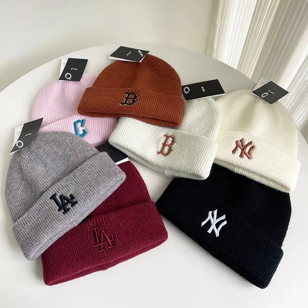 ใหม่ฤดูหนาวที่อบอุ่นหมวกสําหรับผู้หญิงขนสัตว์นุ่ม Beanies Unisex เย็บปักถักร้อย NY B LA C หมวกถัก
