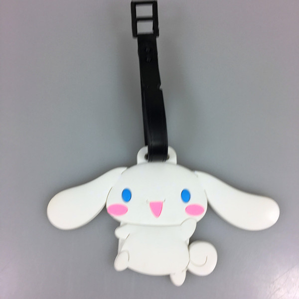 Pochacco อุปกรณ์เสริมการเดินทางแท็กกระเป๋าเดินทางการ์ตูน Kuromi Cinnamoroll Hangyodon PVC กระเป๋าเดินทาง Baggage Boarding แท็กป้ายแบบพกพา